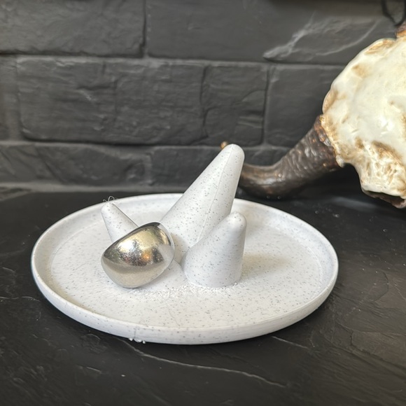 Calvin Klein ring - Picture 2 of 3